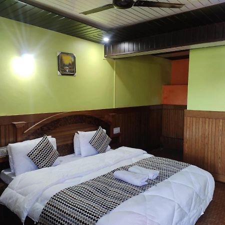 Hotel Deepraj, Kausani Ngoại thất bức ảnh