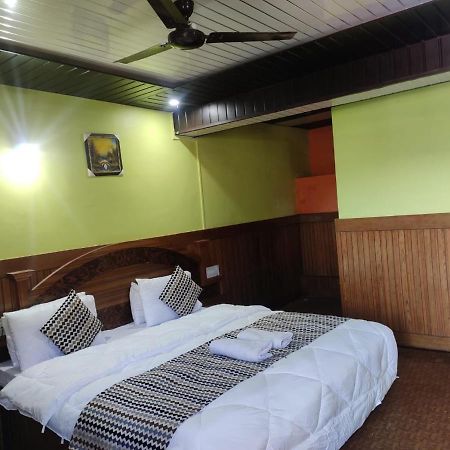 Hotel Deepraj, Kausani Ngoại thất bức ảnh