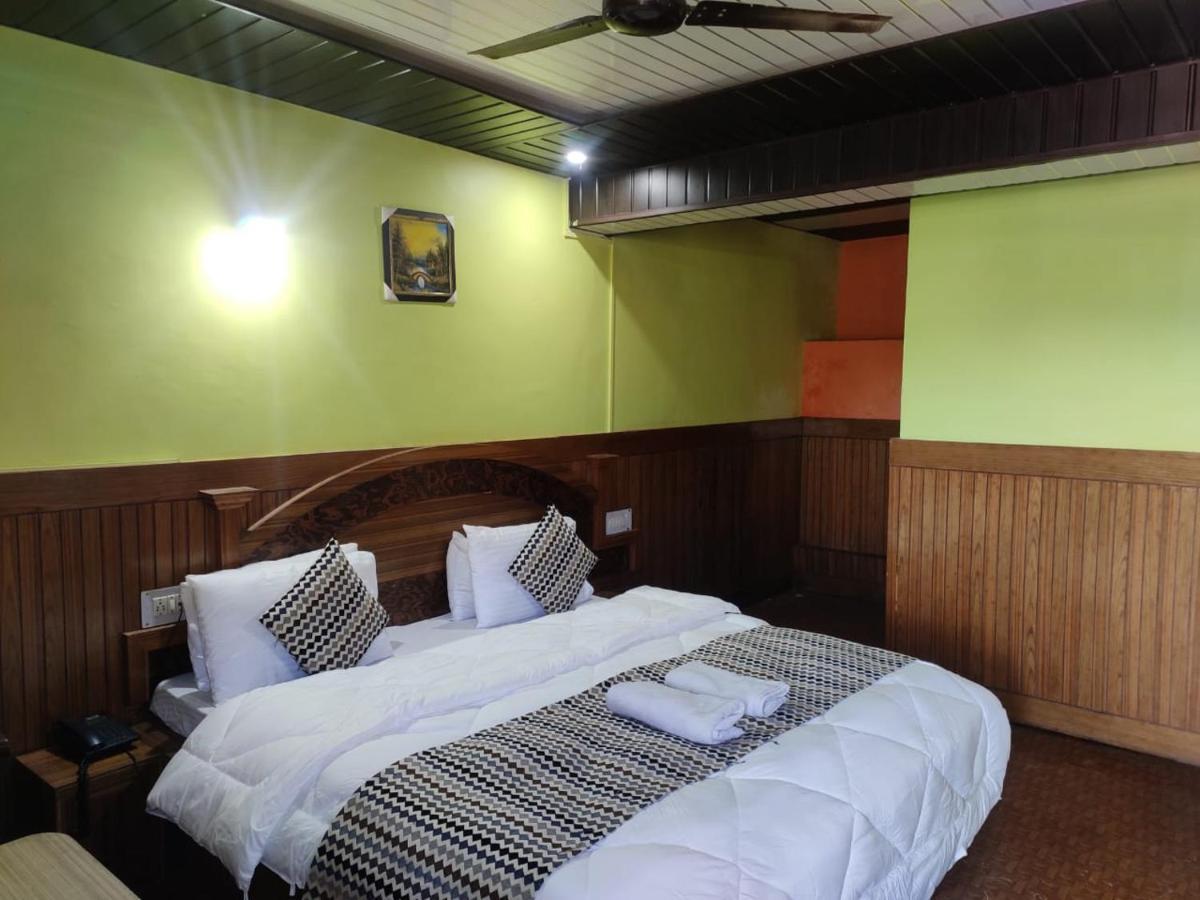 Hotel Deepraj, Kausani Ngoại thất bức ảnh