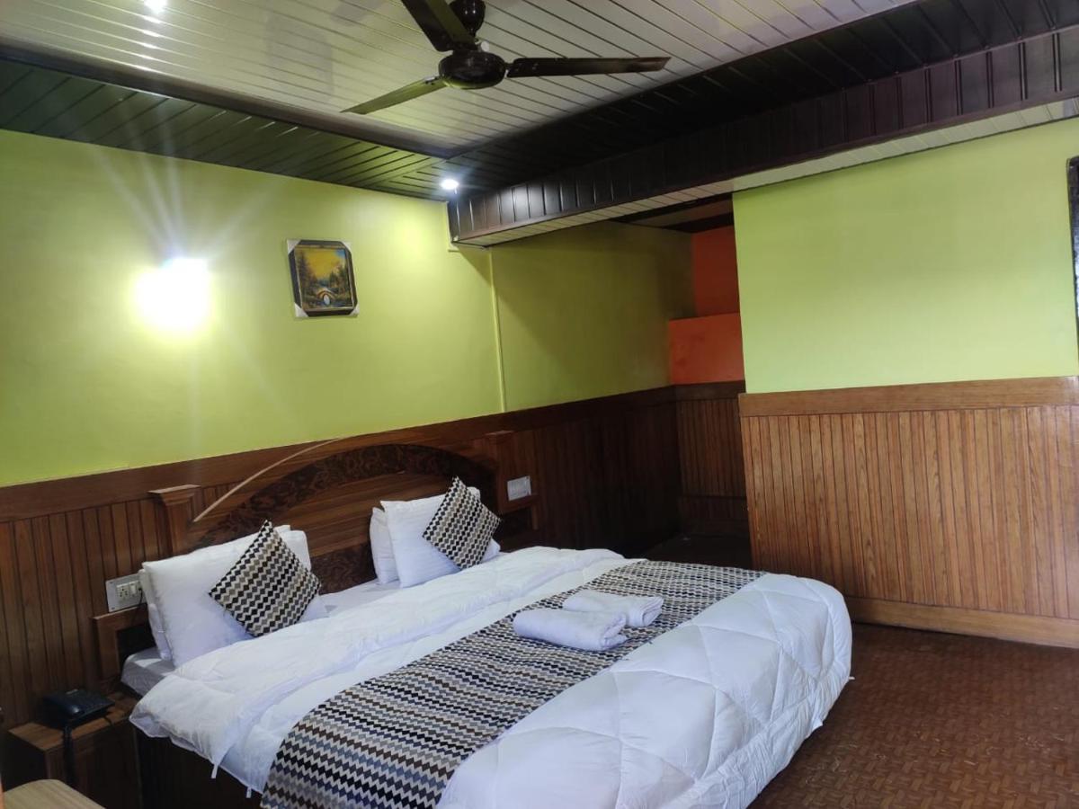Hotel Deepraj, Kausani Ngoại thất bức ảnh