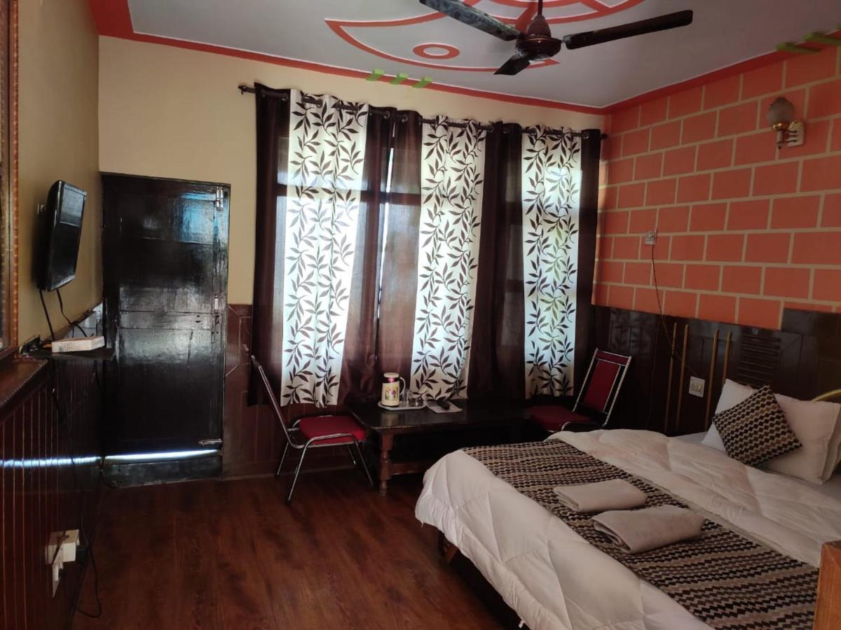 Hotel Deepraj, Kausani Ngoại thất bức ảnh