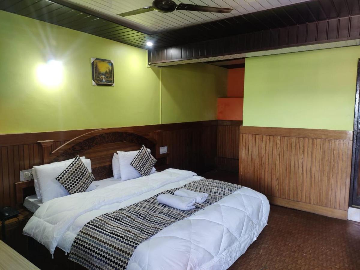 Hotel Deepraj, Kausani Ngoại thất bức ảnh