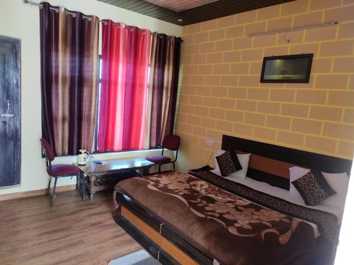 Hotel Deepraj, Kausani Ngoại thất bức ảnh