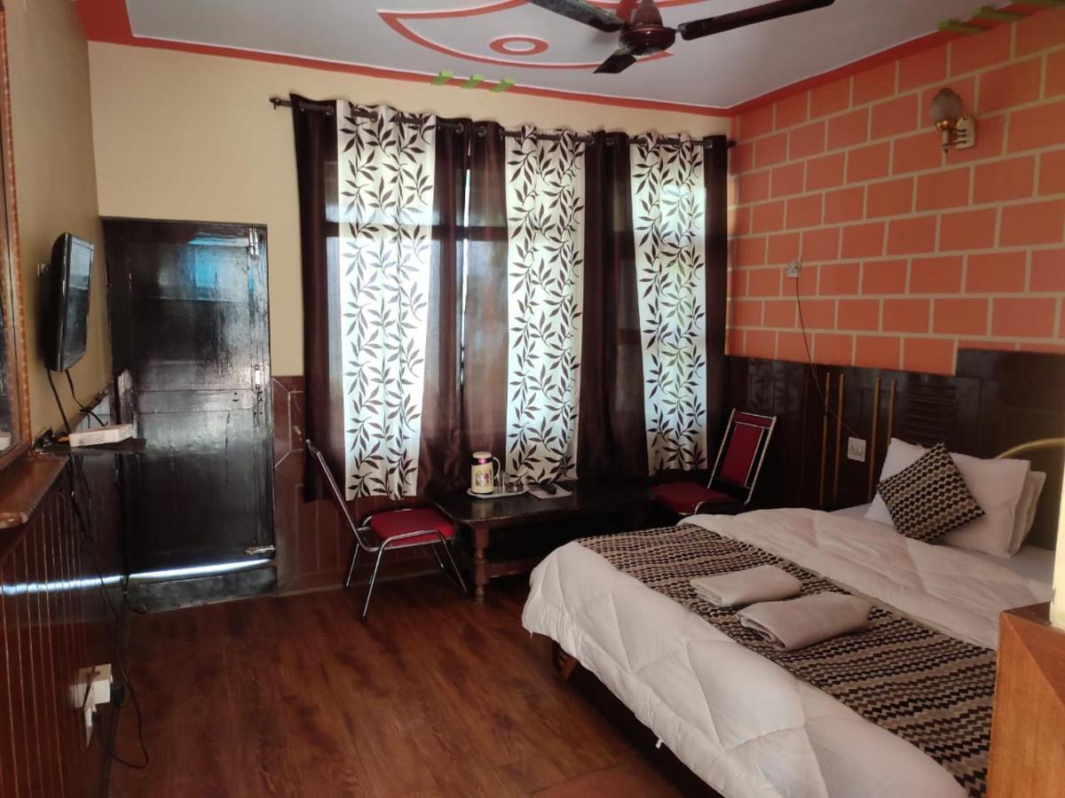 Hotel Deepraj, Kausani Ngoại thất bức ảnh