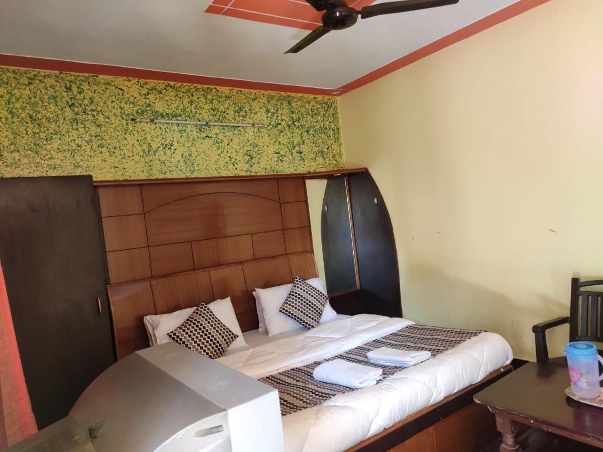 Hotel Deepraj, Kausani Ngoại thất bức ảnh